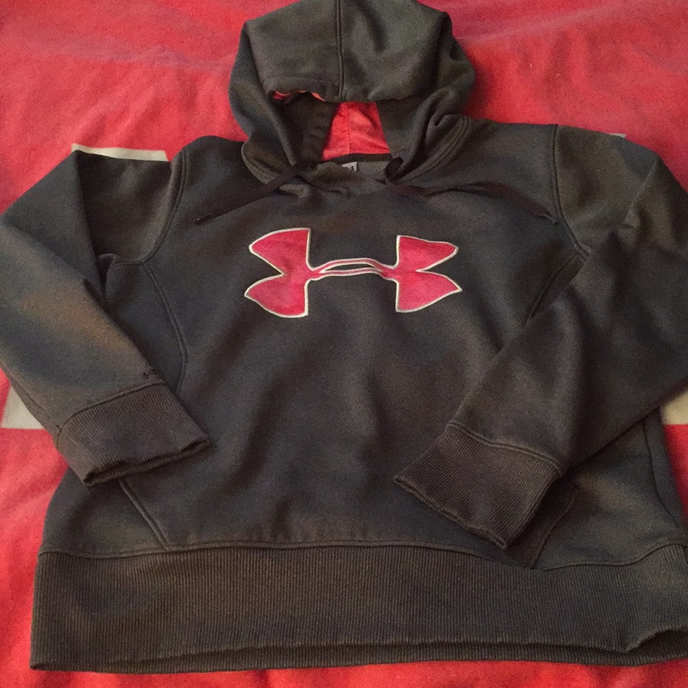 Under Armour sweatshirt